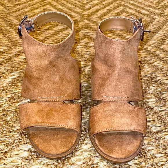 Treasure & Bond Chestnut Block Heel Sandal - Picture 2 of 6